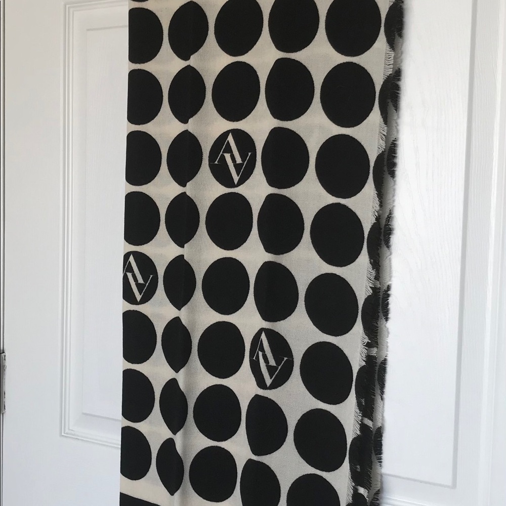 Adrienne Vittadini Scarfs
